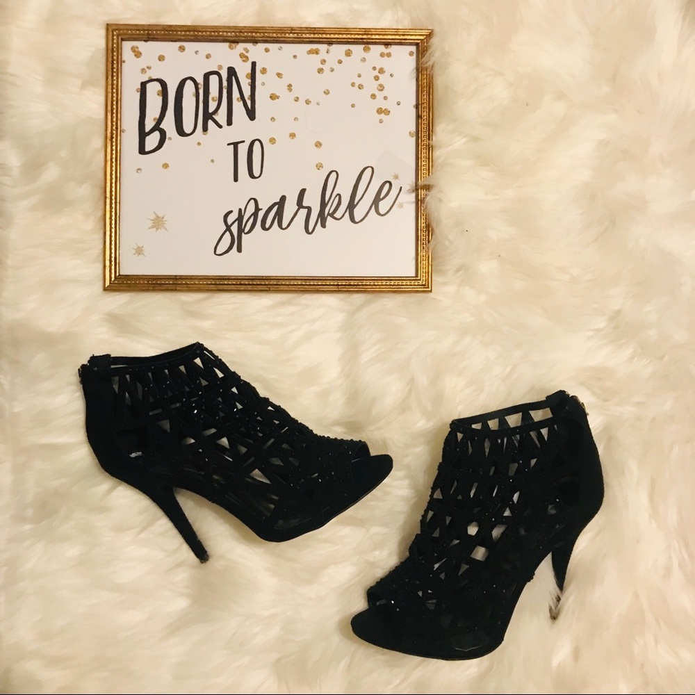 🔥Bakers ✨Black Sparkly studded cut out booties✨🔥
